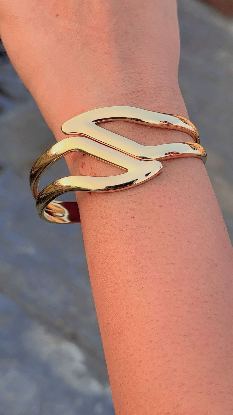 Stylish Waved Design Gold-Plated anti tarnish Cuff Bracelet