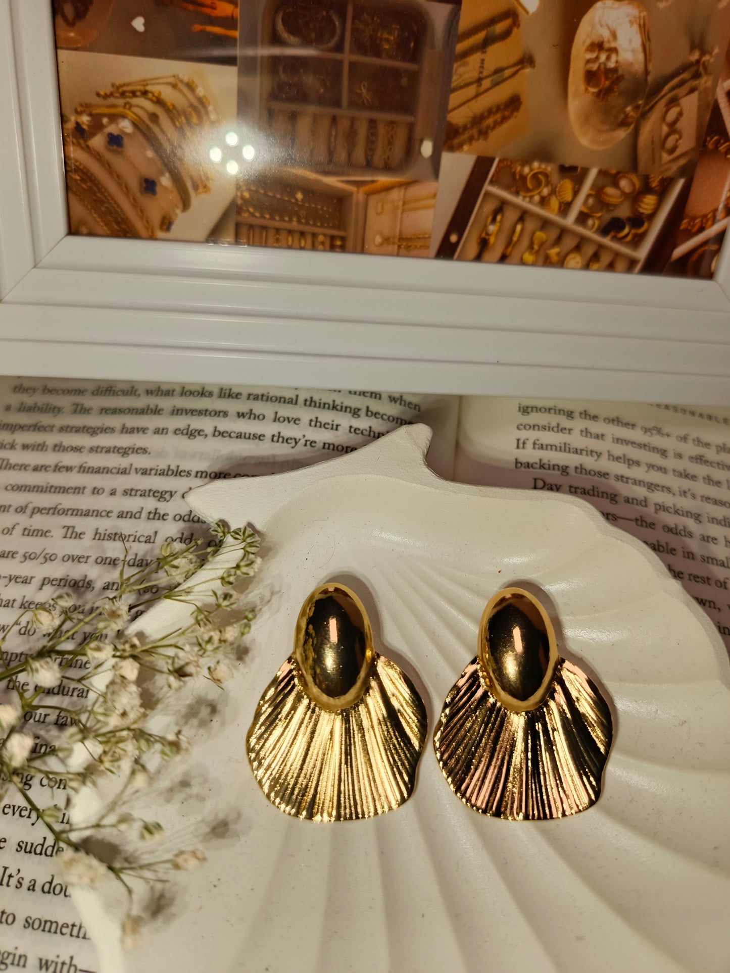 Anti tarnish Vintage-Inspired Gold Fan anti tarnish Drop Earrings | Statement Piece