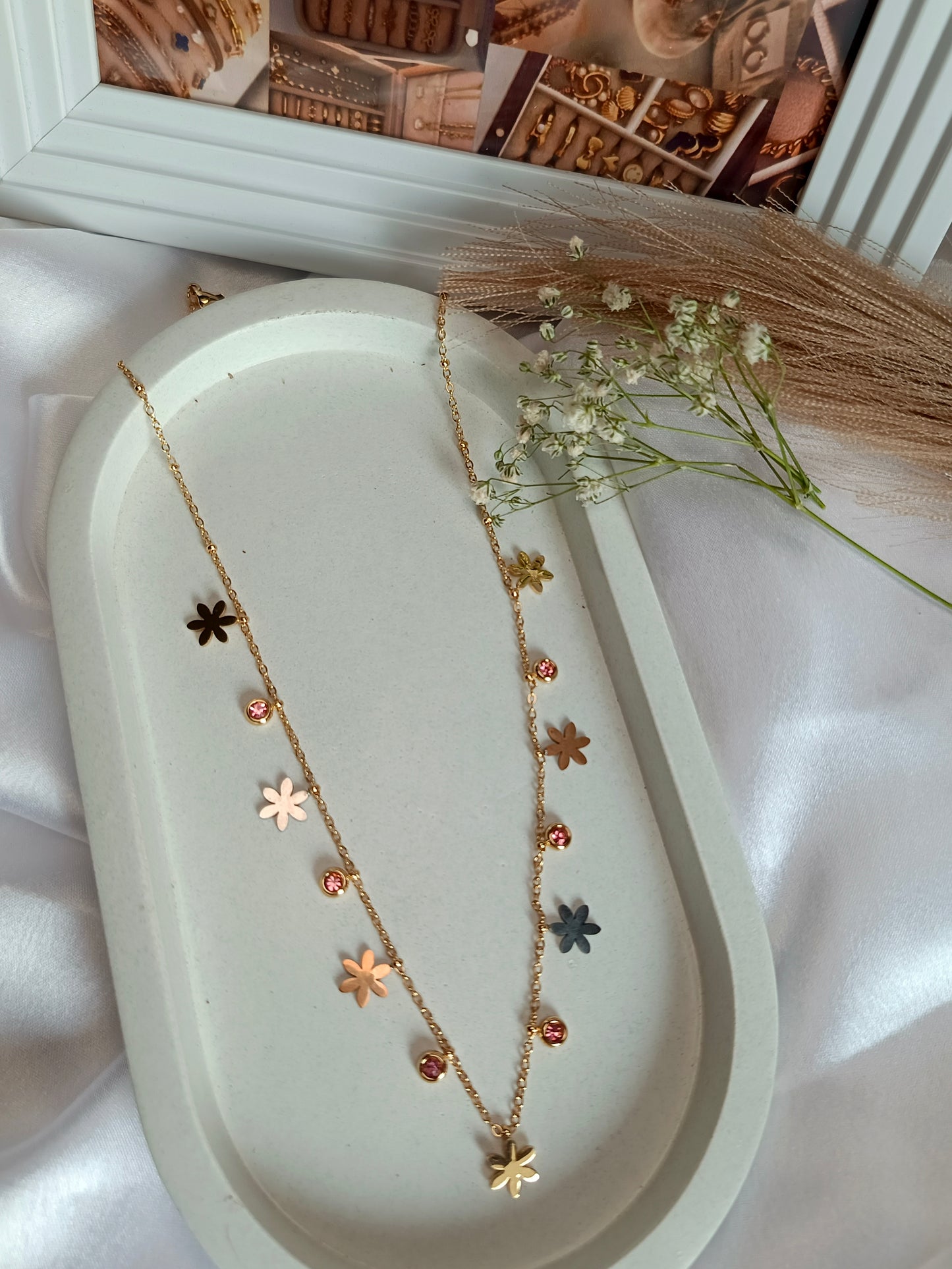 Anti tarnish Dainty Meadow Flowers Gold Charm Necklace