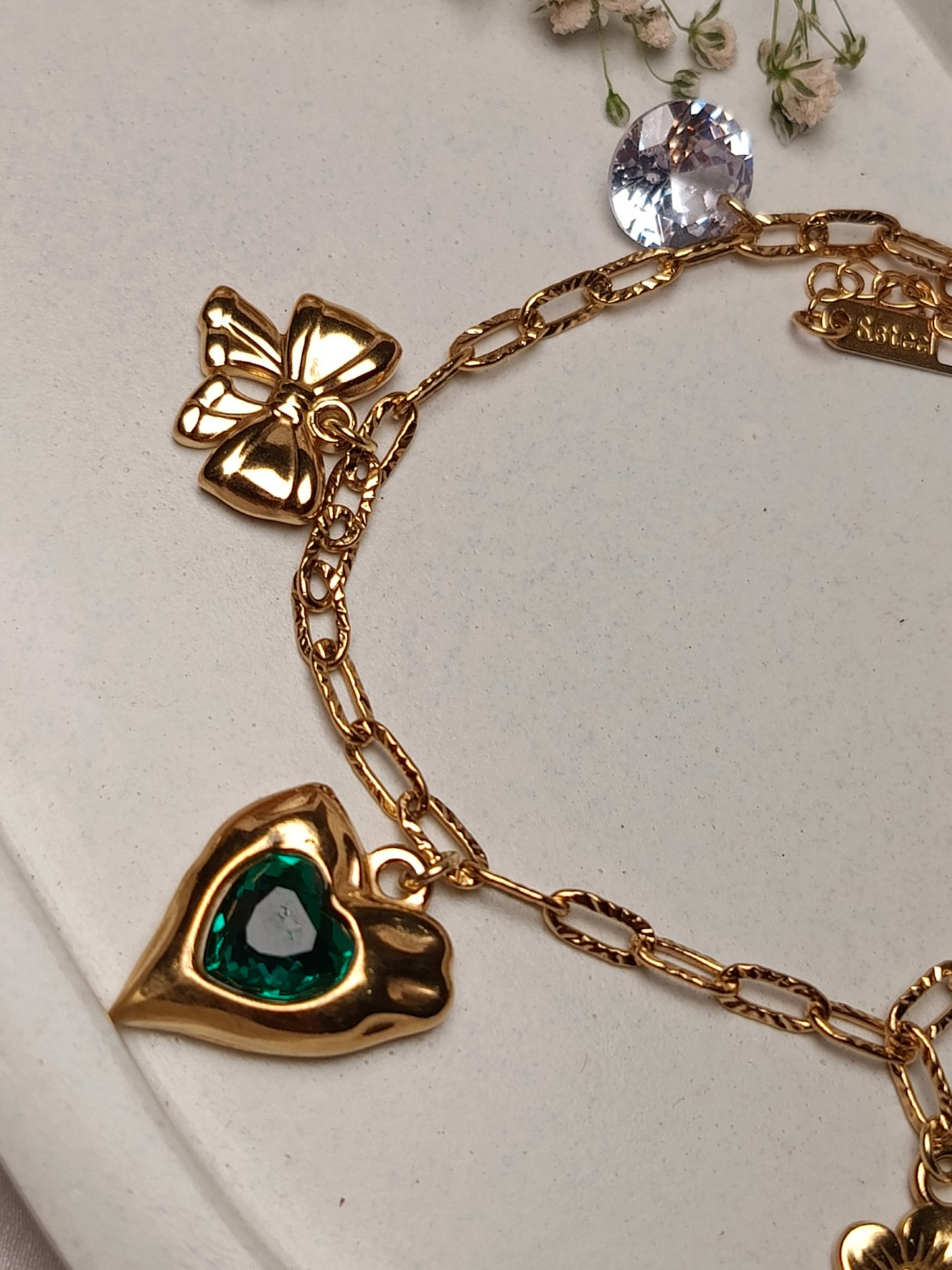 Elegant Green Heart Charm anti tarnish Bracelet
