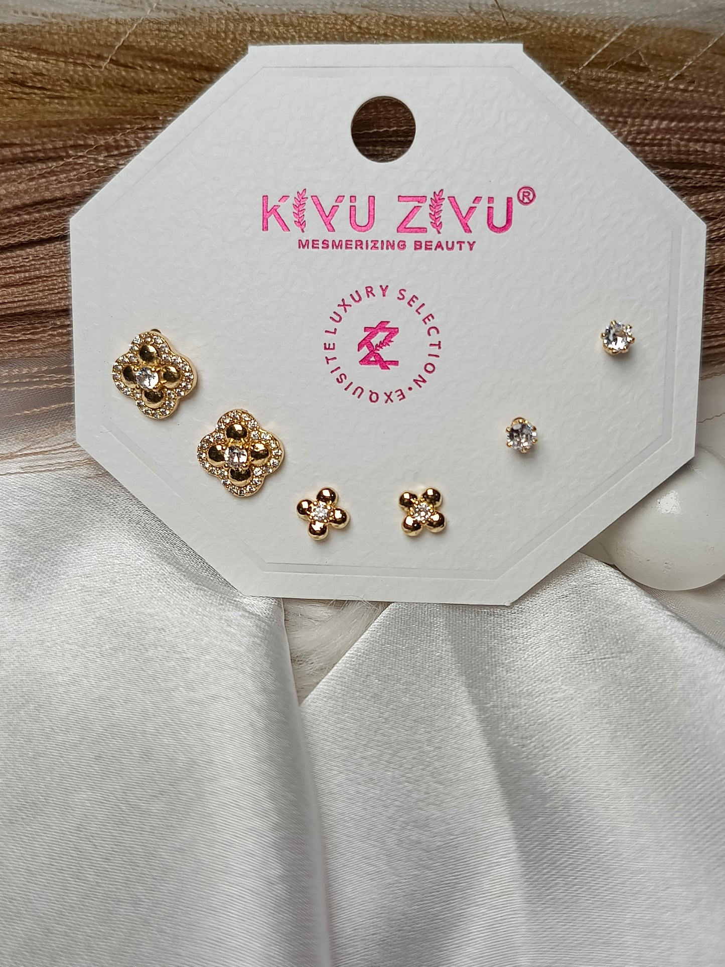 Gold-Tone Clover Stud Earring Set