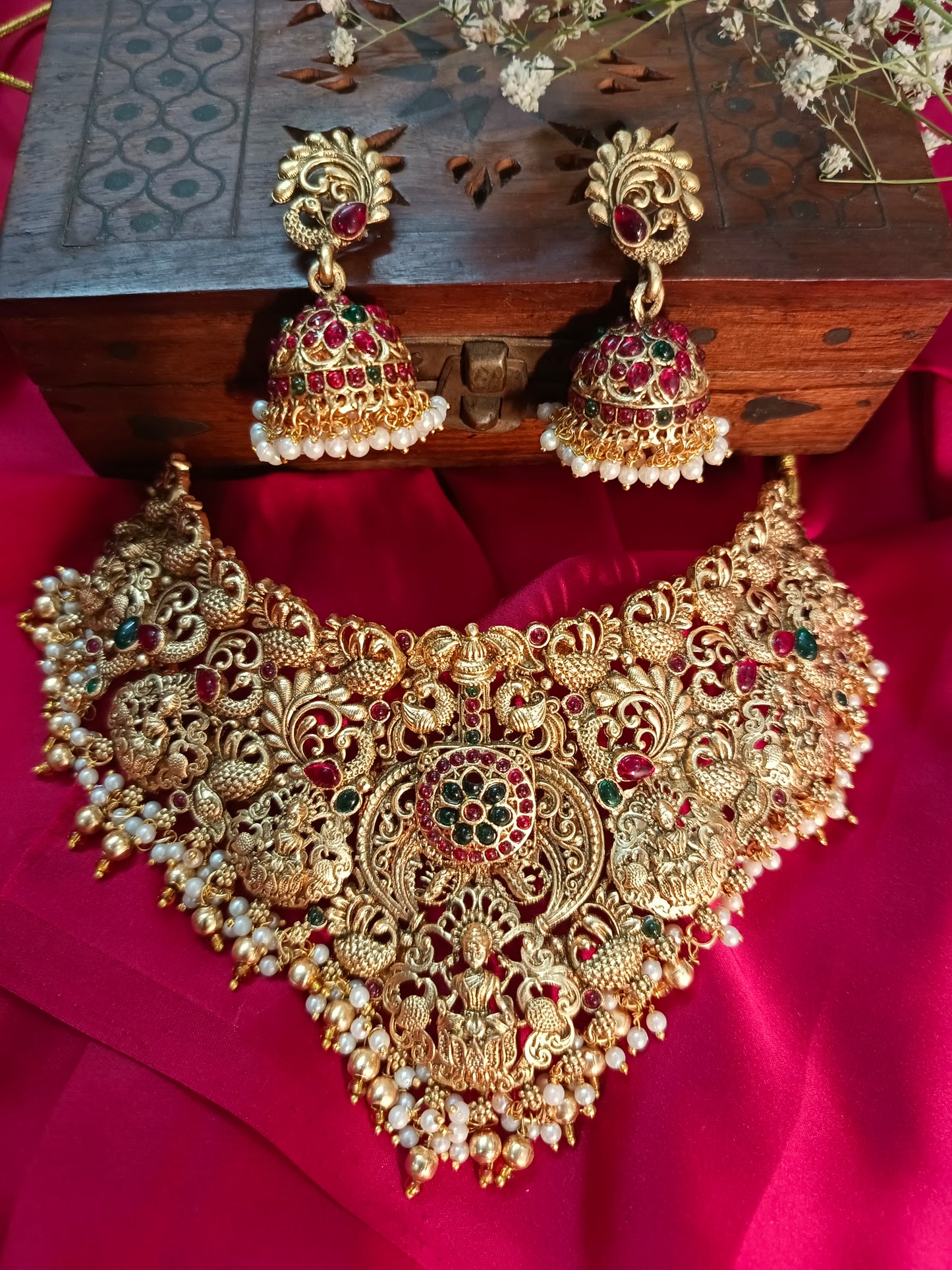 The Royal Heritage Temple Jewellery Necklace Set