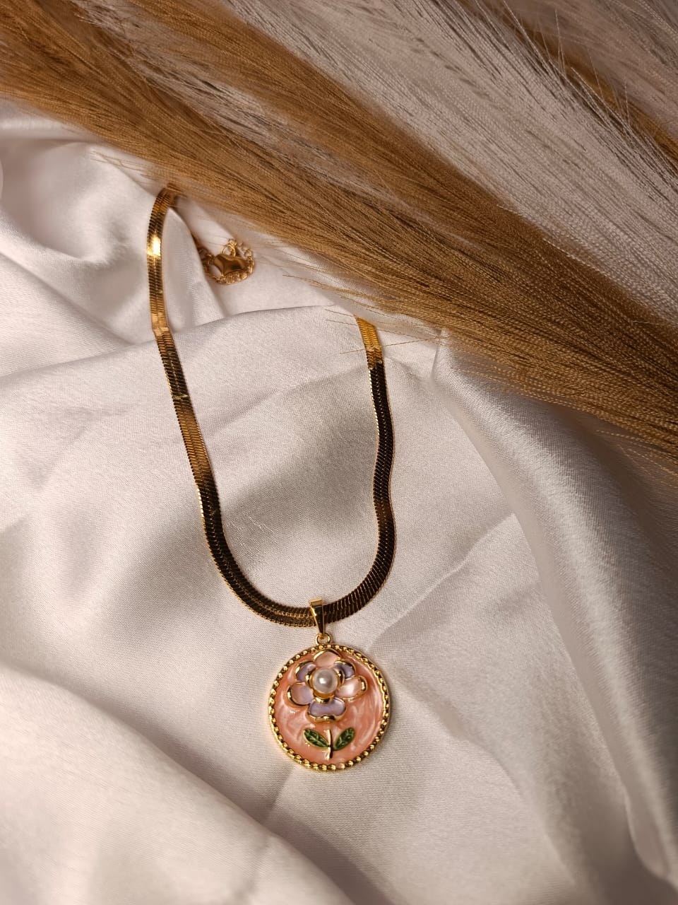 Anti-Tarnish Gold-Plated Flower Medallion Choker