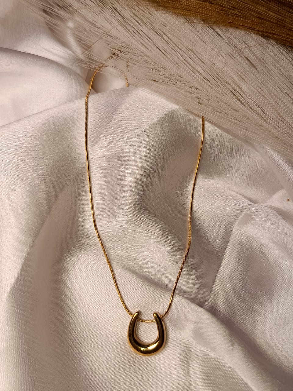 Anti-Tarnish Gold-Plated Horseshoe Necklace
