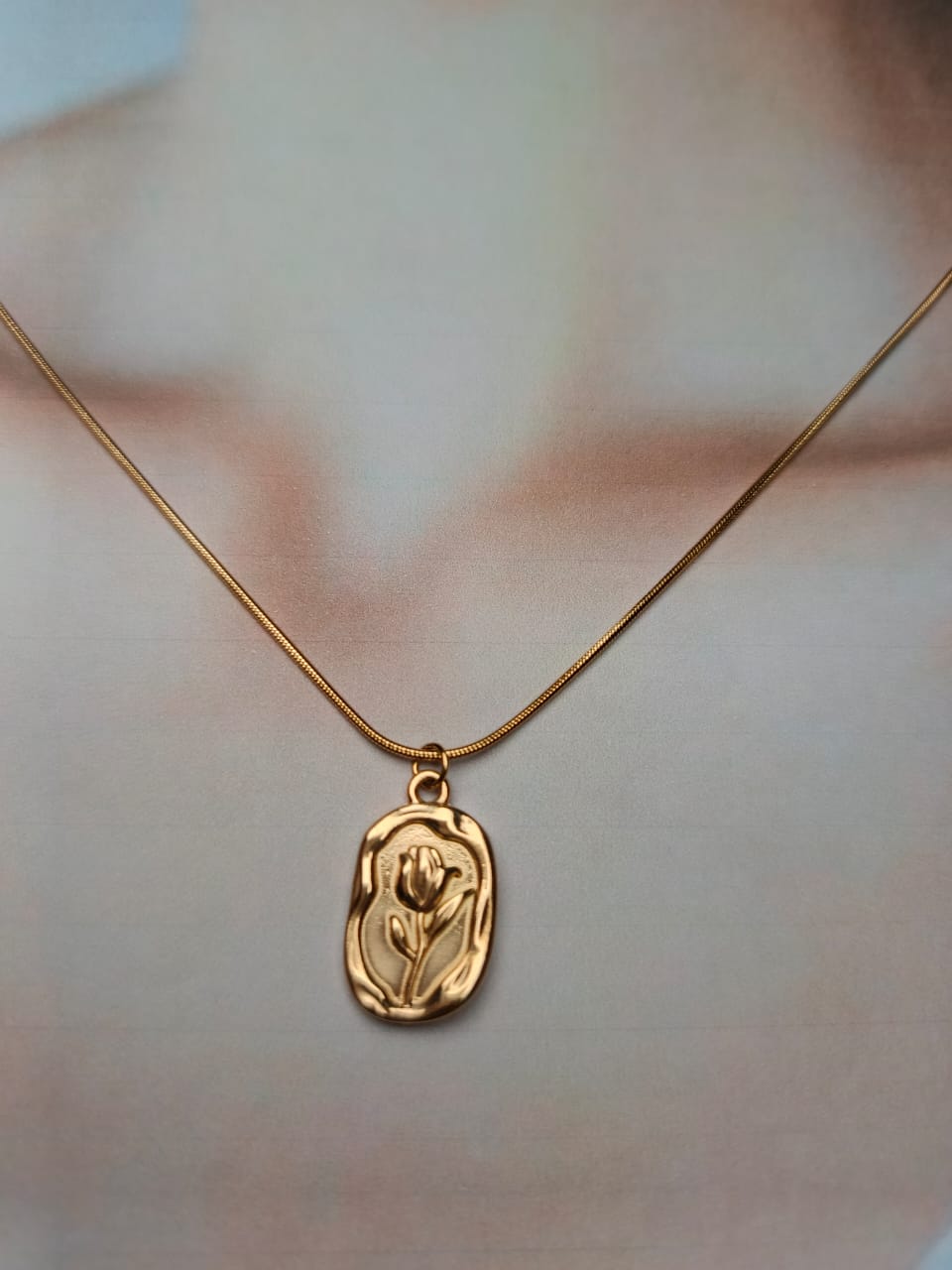 Anti-Tarnish Gold-Plated Flower Medallion Necklace
