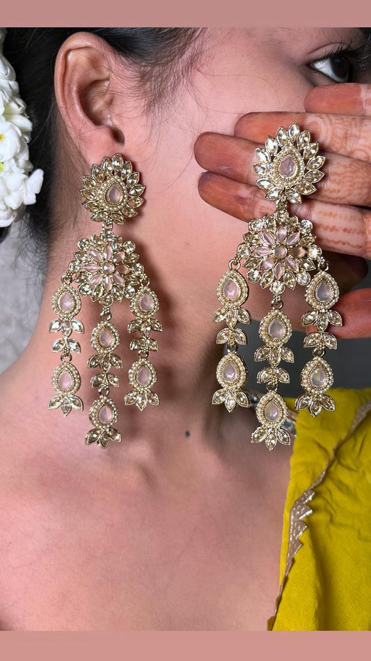 tanya kundan chandbali