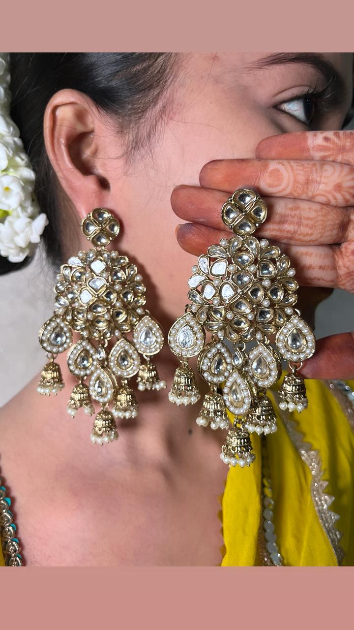 kashish kundan chandbali