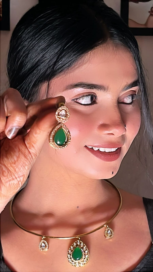 Elegant Gold-Plated hasli