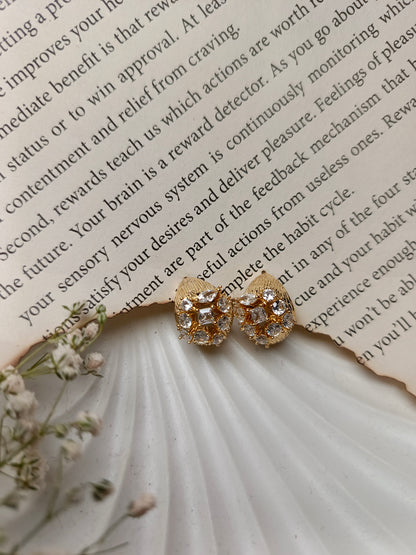 Anti tarnish Glamorous Crystal Cluster anti tarnish Stud Earrings | Gold-Toned
