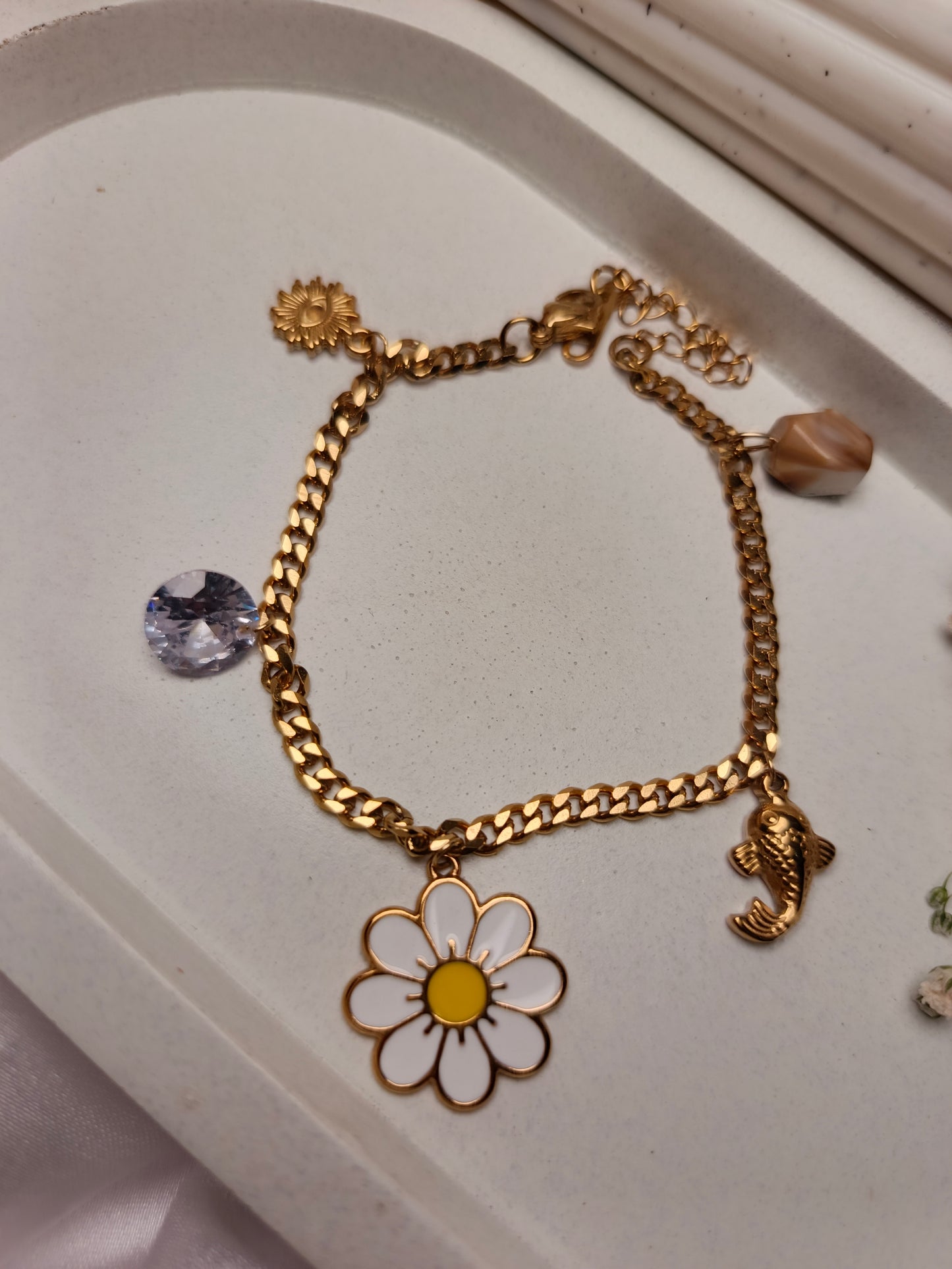 Beautiful Daisy Charm Bracelet