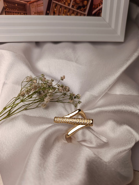 Anti tarnish Modern Glamour Crossover Ring