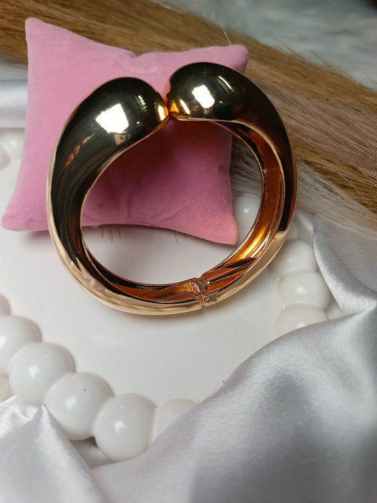 Anti tarnish Sculptural Golden Hinged Bangle Bracelet