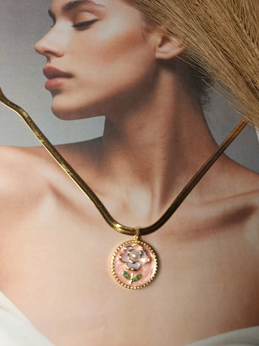 Anti-Tarnish Gold-Plated Flower Medallion Choker