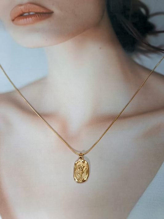 Anti-Tarnish Gold-Plated Flower Medallion Necklace