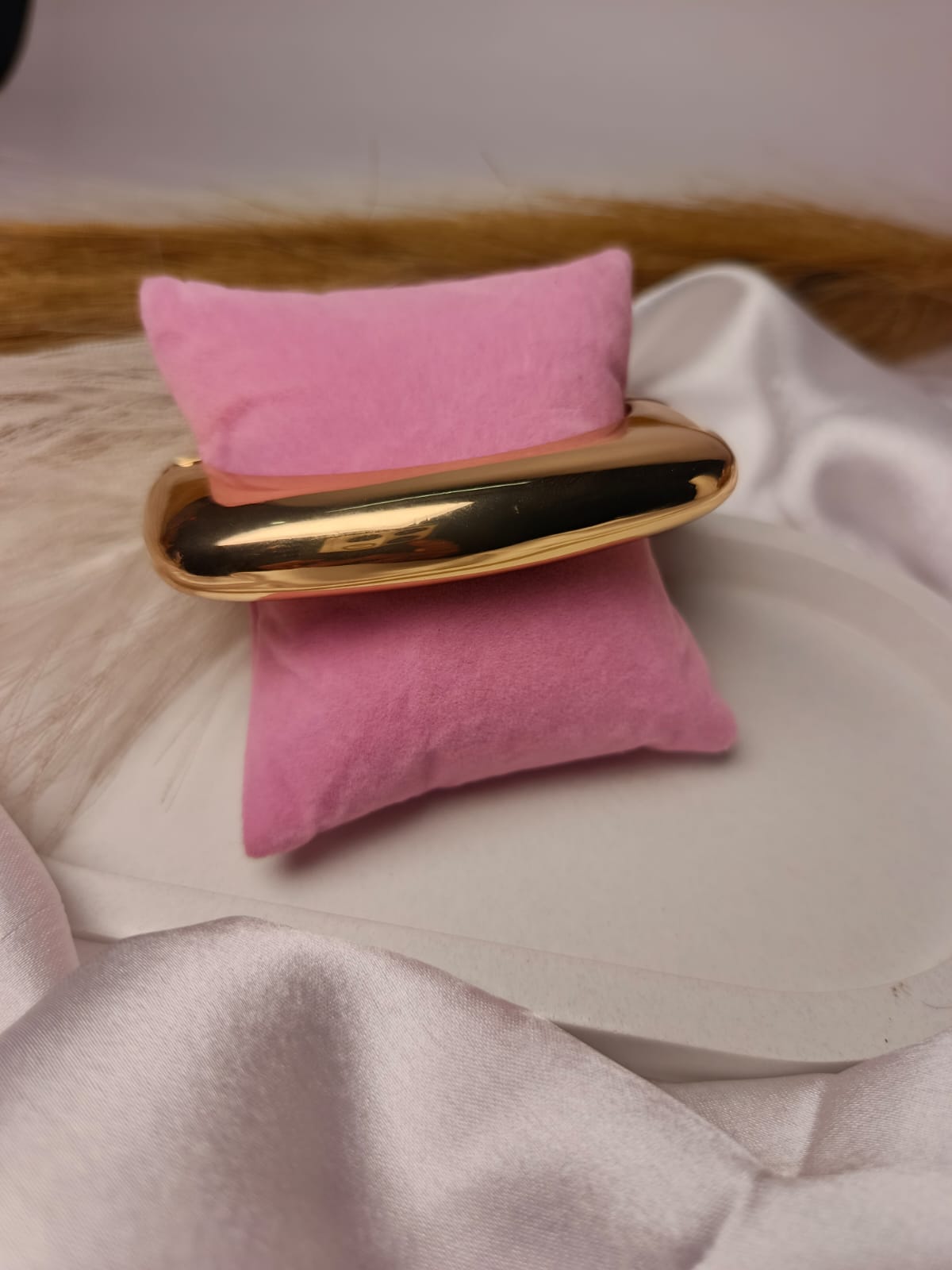 Chic Geometric Gold Openable Bangle